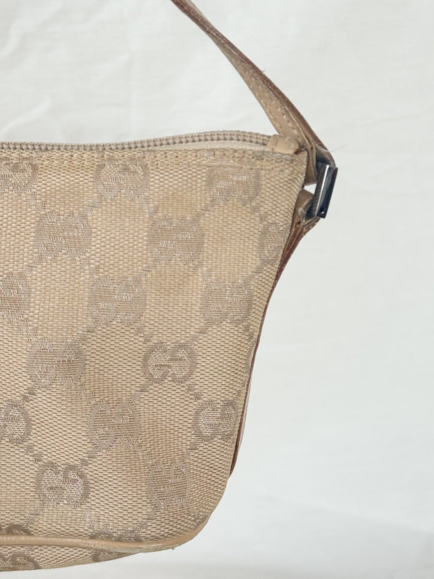 Gucci Cream Monogram Pochette Icarus Vintage