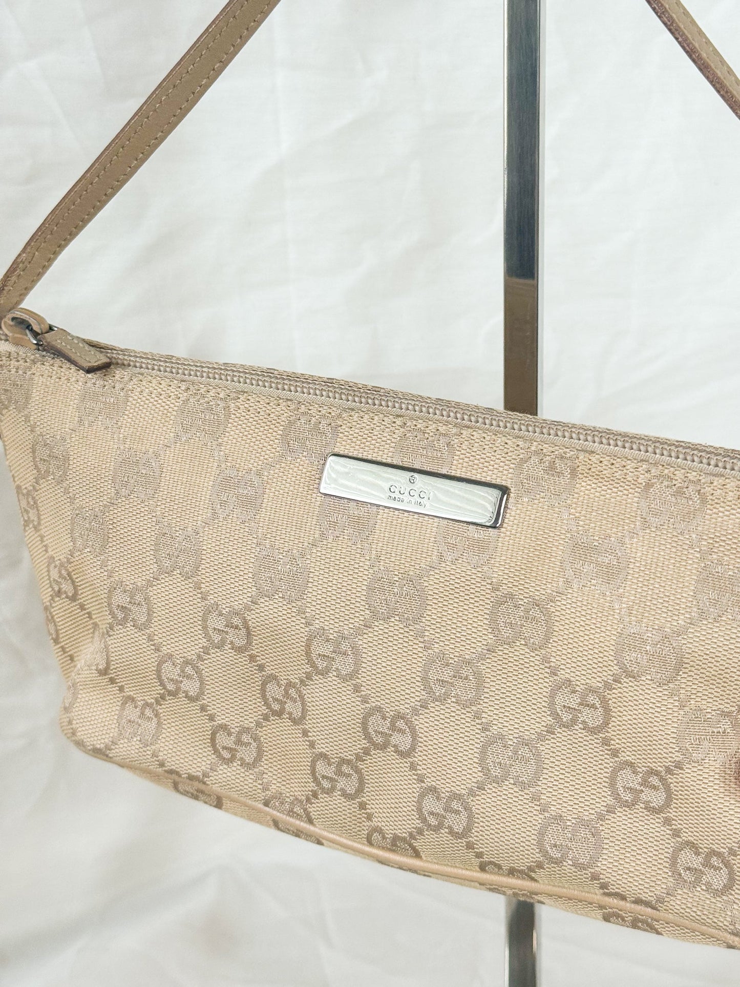 Gucci Cream Monogram Pochette Icarus Vintage
