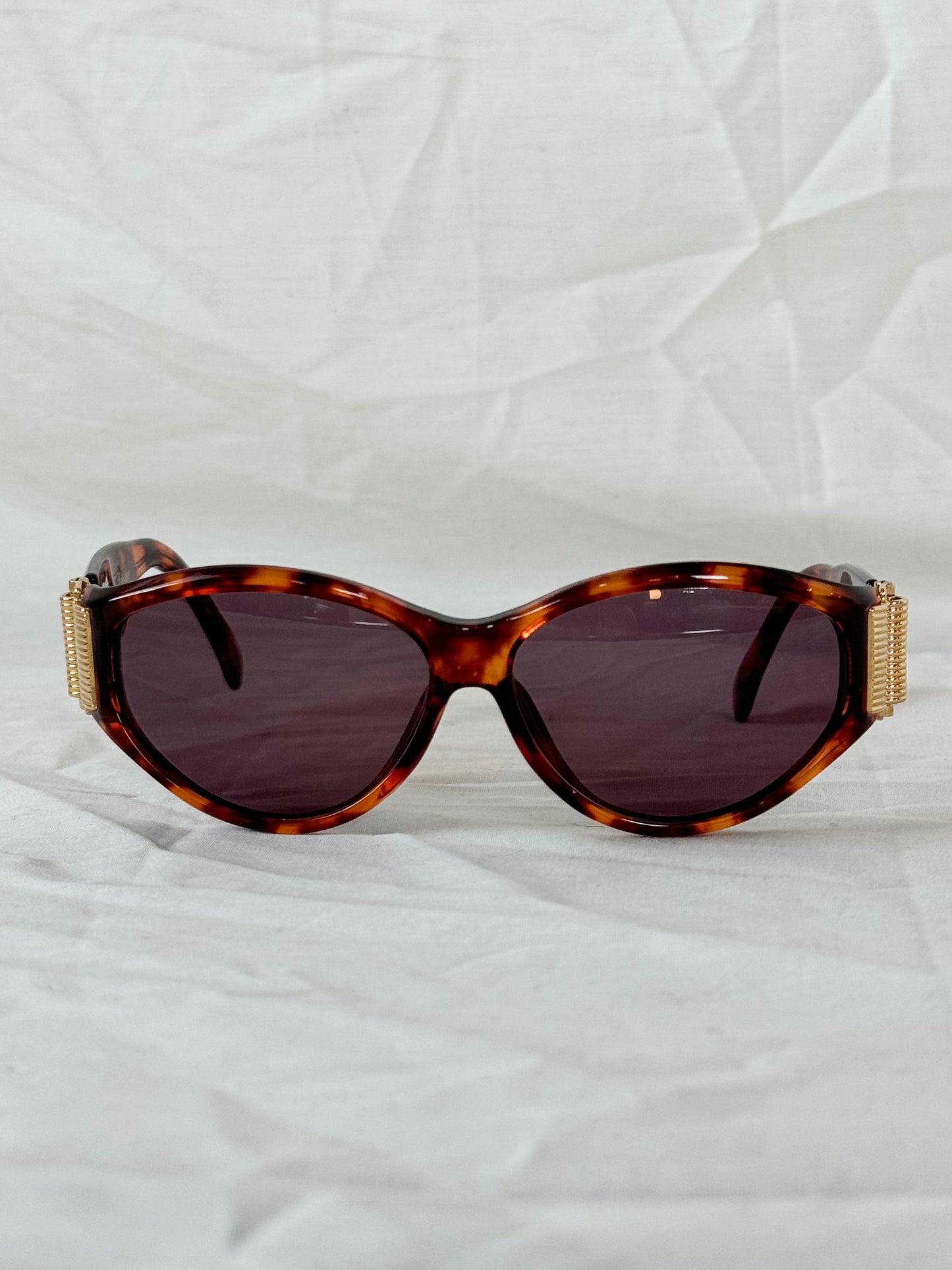 Yves Saint Laurent Tortoiseshell Oval Sunnies Icarus Vintage