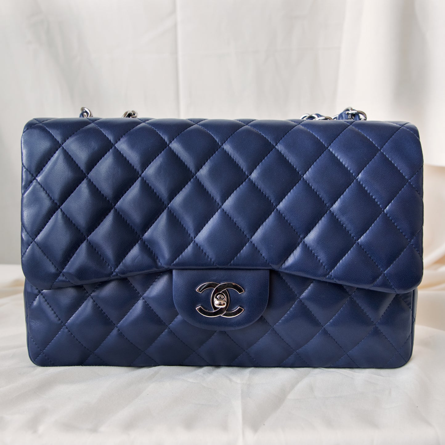 Chanel 2005 Navy Jumbo Lambskin Single Flap 6900.00 Icarus Vintage
