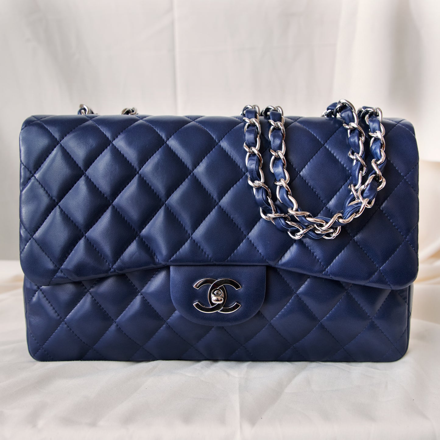Chanel 2005 Navy Jumbo Lambskin Single Flap 6900.00 Icarus Vintage
