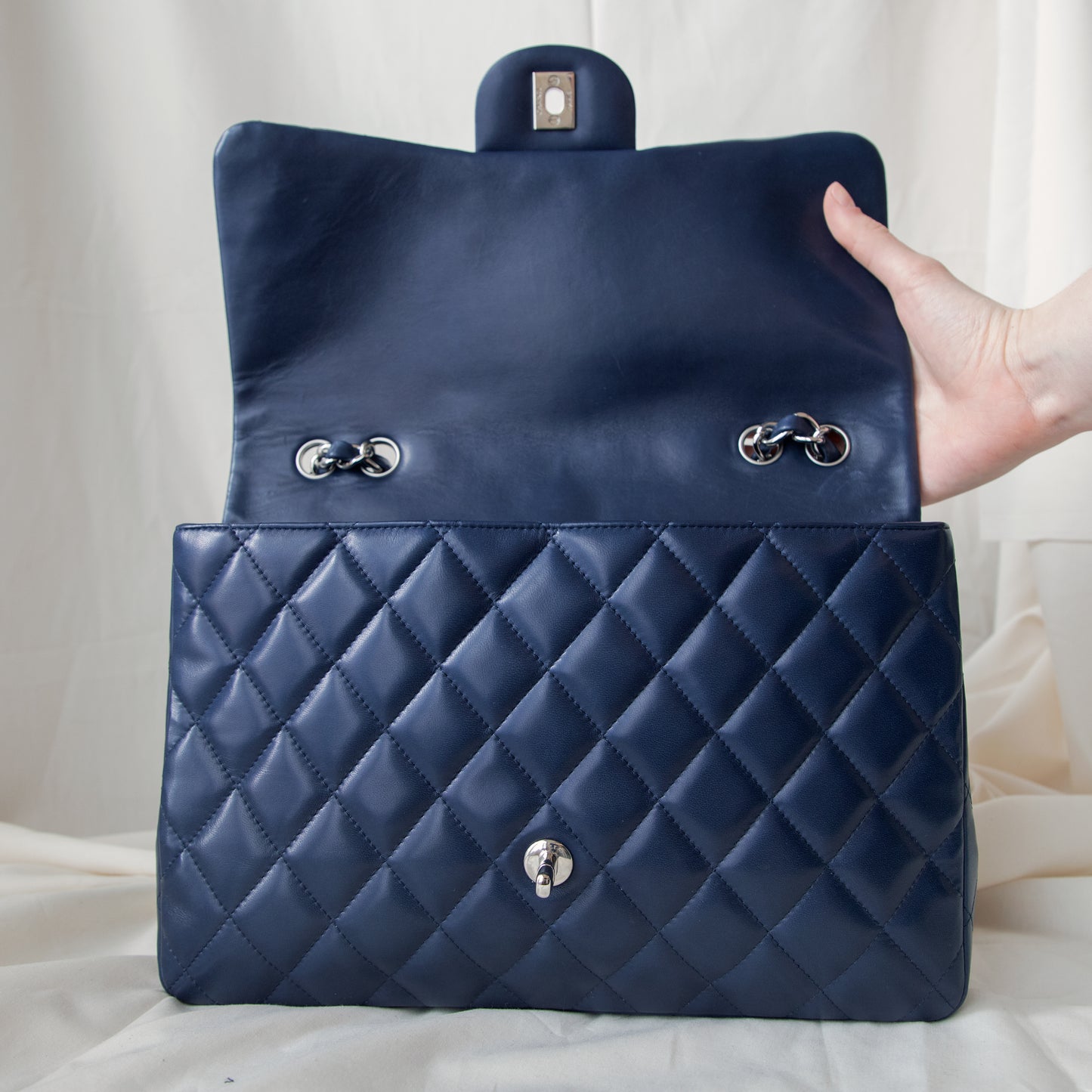 Chanel 2005 Navy Jumbo Lambskin Single Flap 6900.00 Icarus Vintage