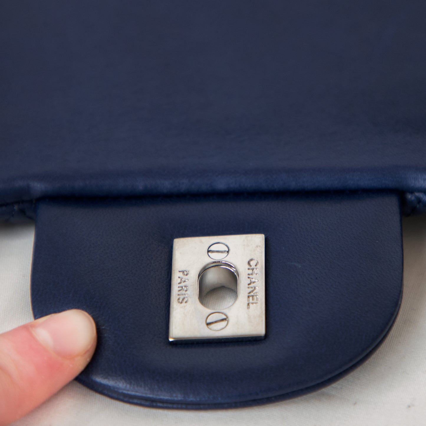 Chanel 2005 Navy Jumbo Lambskin Single Flap 6900.00 Icarus Vintage