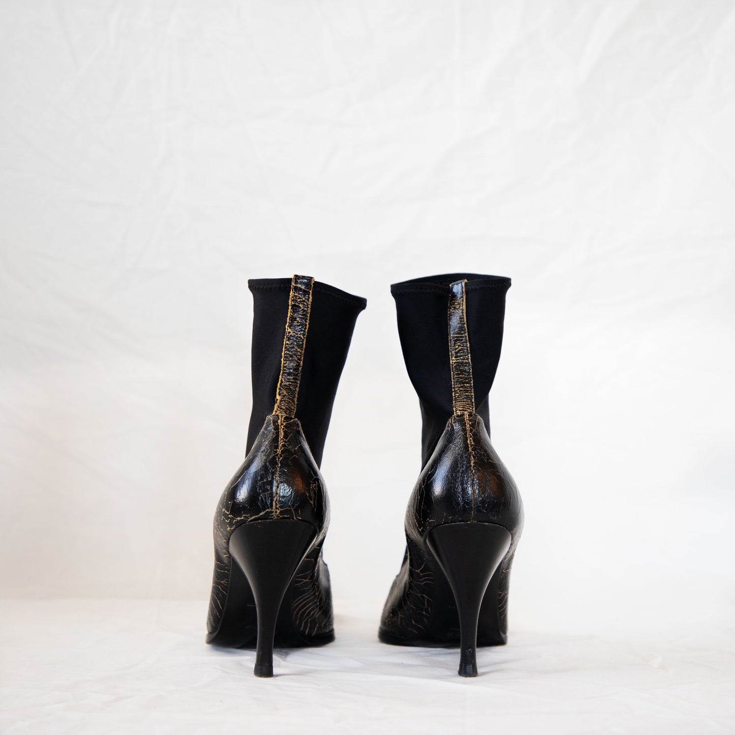 Miu Miu FW 2001 Cracked Leather Pumps Icarus Vintage