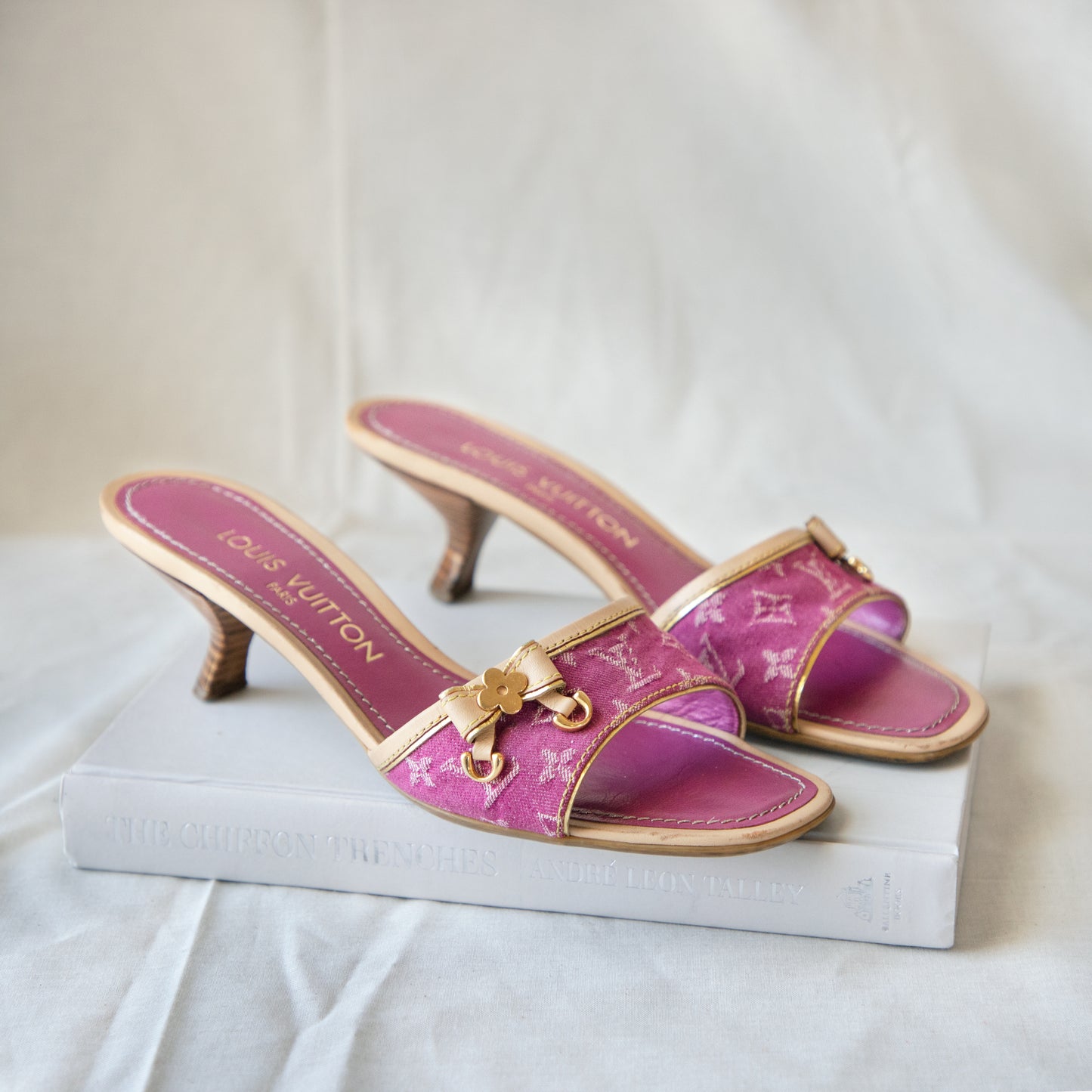 Y2K Louis Vuitton Monogram Pink Denim Kitten Heels 435.00 Icarus Vintage