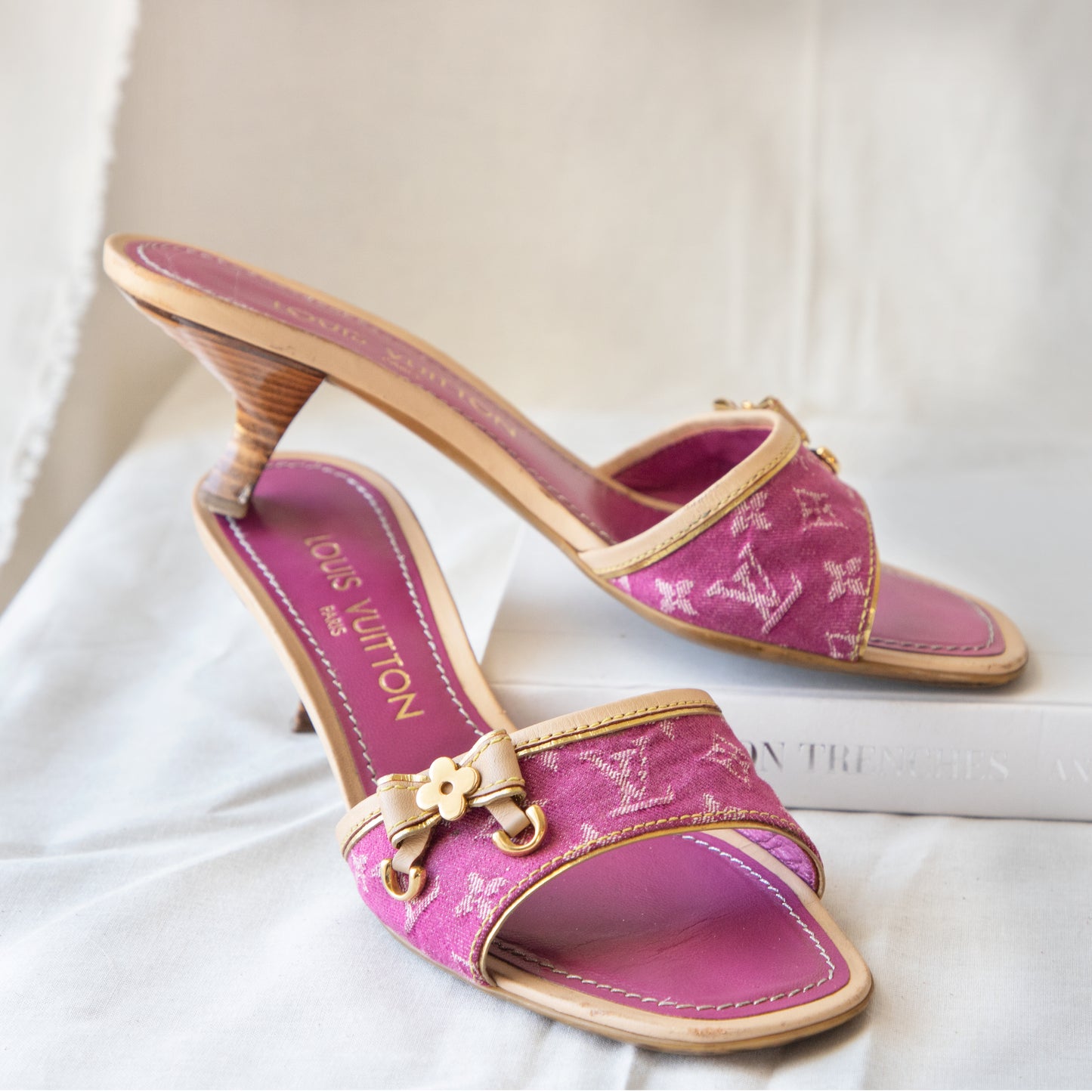 Y2K Louis Vuitton Monogram Pink Denim Kitten Heels 435.00 Icarus Vintage