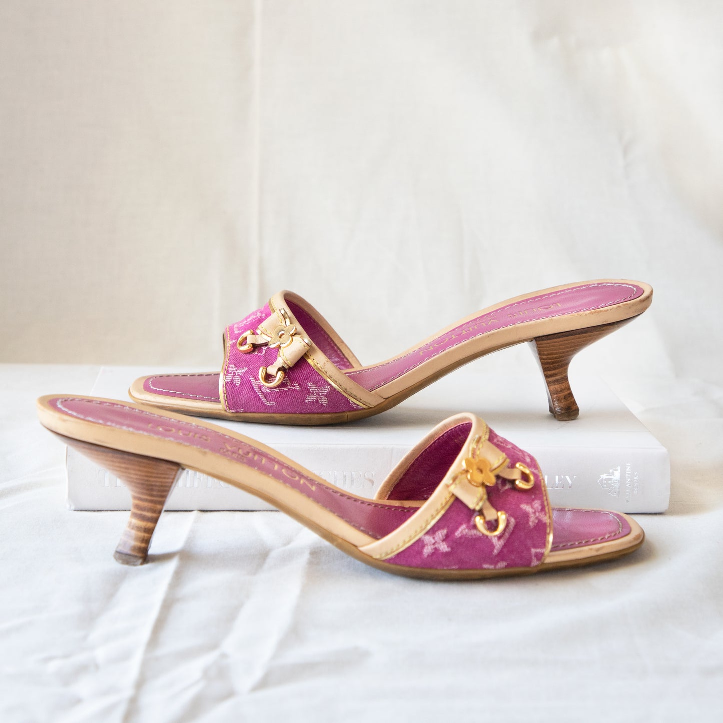 Y2K Louis Vuitton Monogram Pink Denim Kitten Heels 435.00 Icarus Vintage