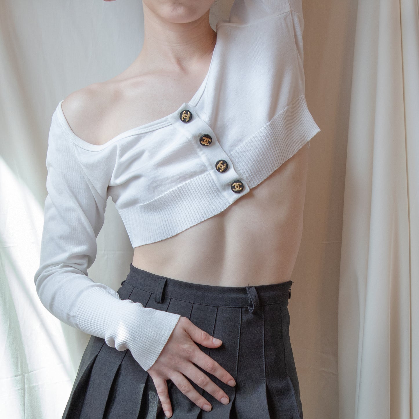 Chanel SS 1995 "Barbie" Cropped Cardigan 2795.00 Icarus Vintage