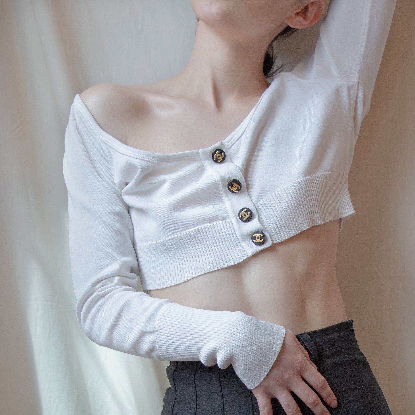 Chanel SS 1995 "Barbie" Cropped Cardigan 2795.00 Icarus Vintage