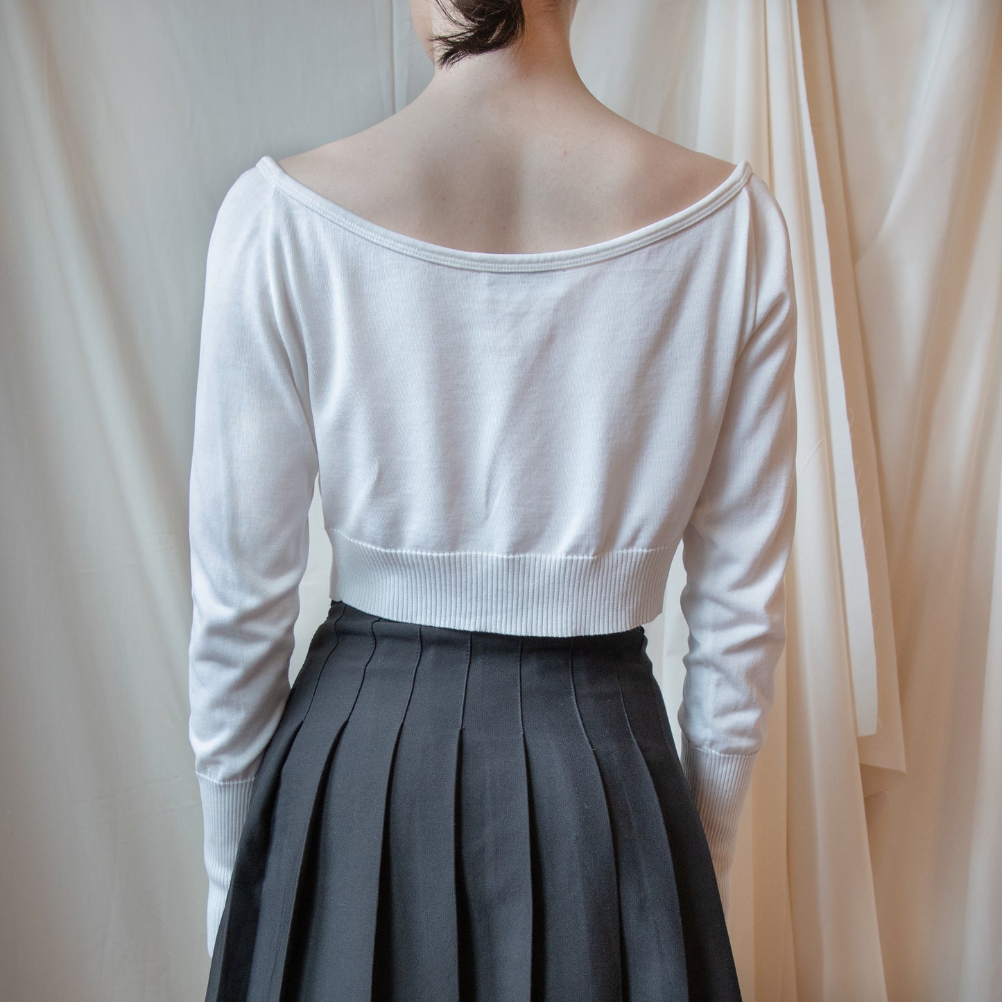 Chanel SS 1995 "Barbie" Cropped Cardigan 2795.00 Icarus Vintage