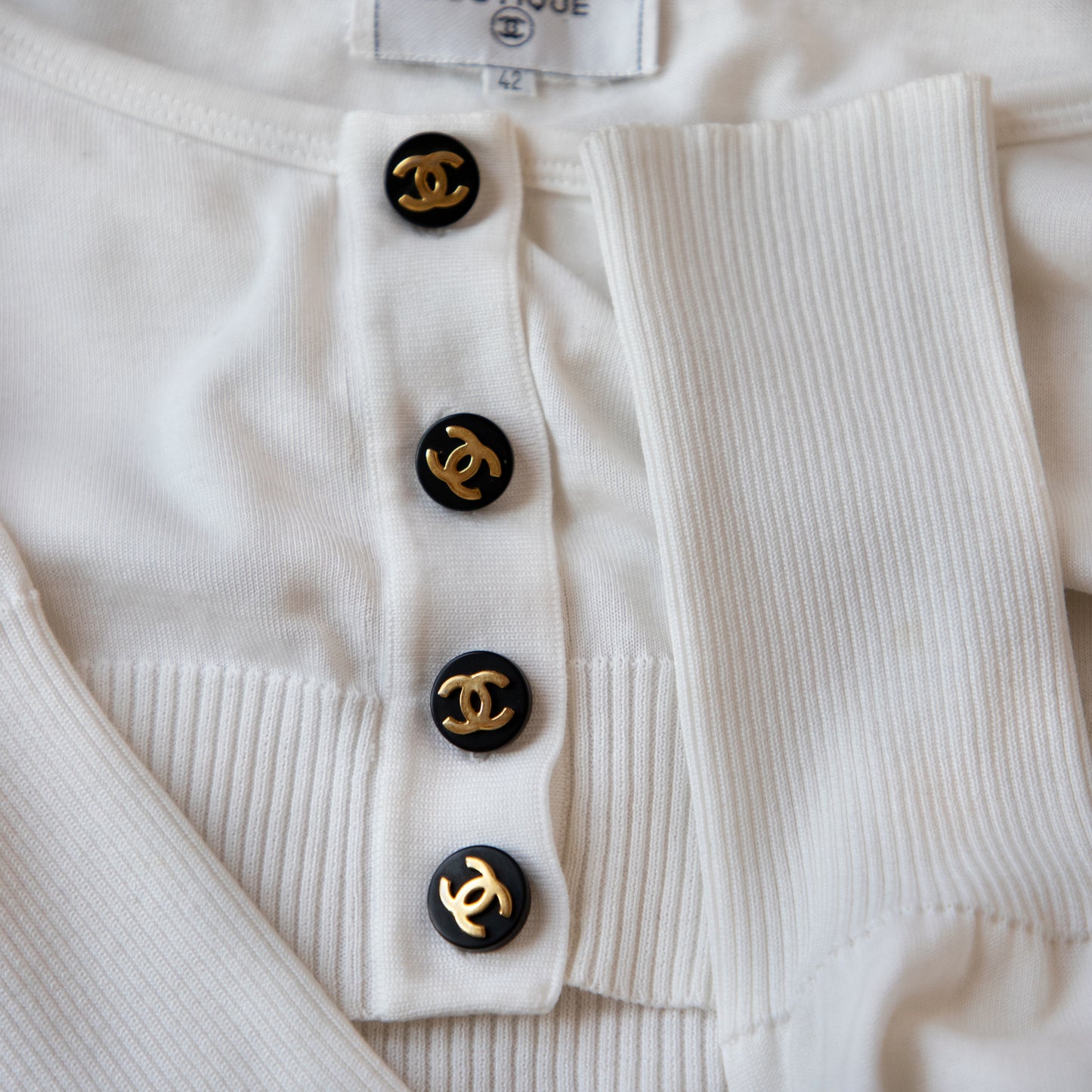 Chanel SS 1995 "Barbie" Cropped Cardigan 2795.00 Icarus Vintage
