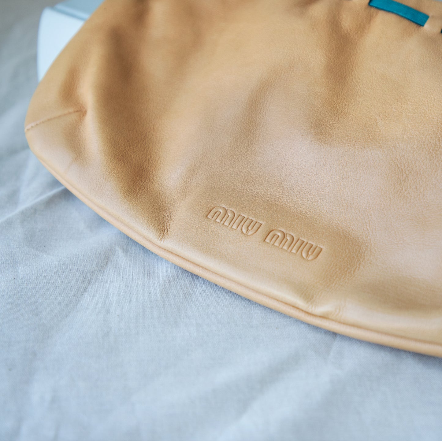 Miu Miu SS 1999 Tan Bow Bag 435.00 Icarus Vintage