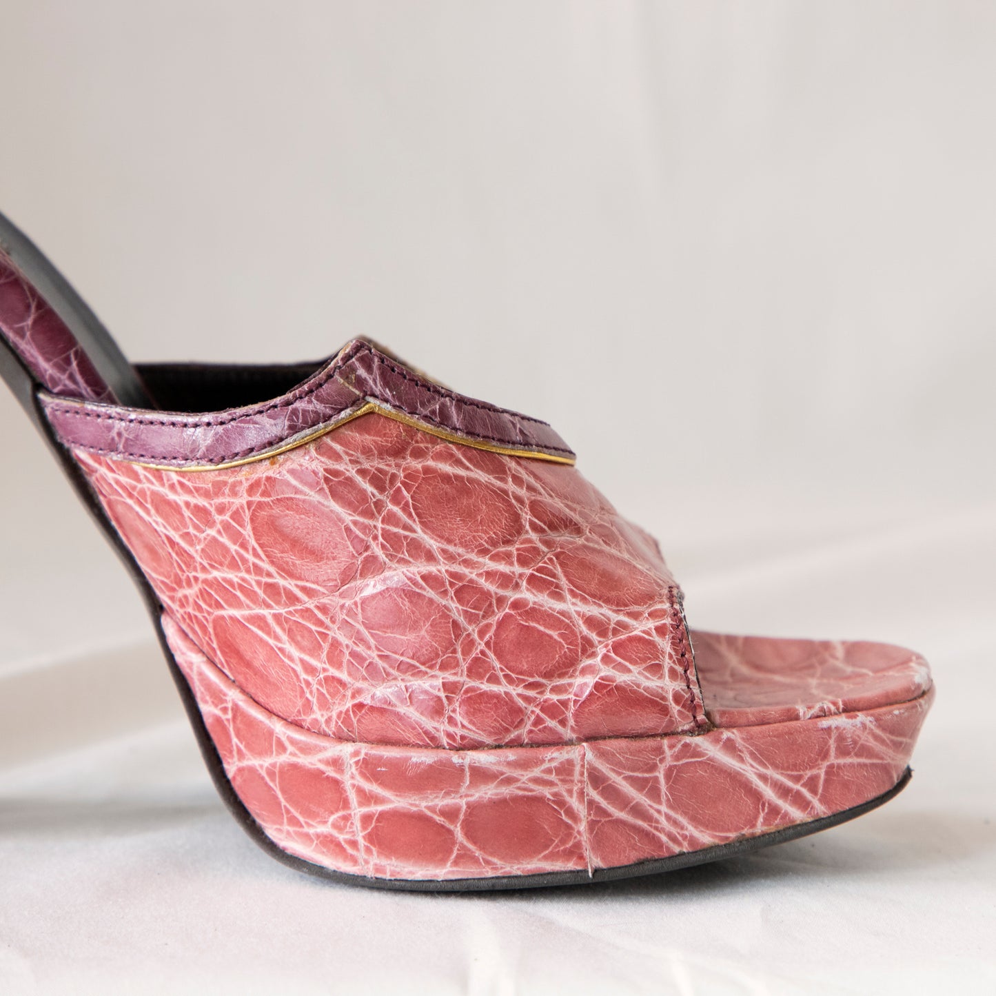 Prada F/W 2004 Avant Garde Crocodile Heels 295.00 Icarus Vintage