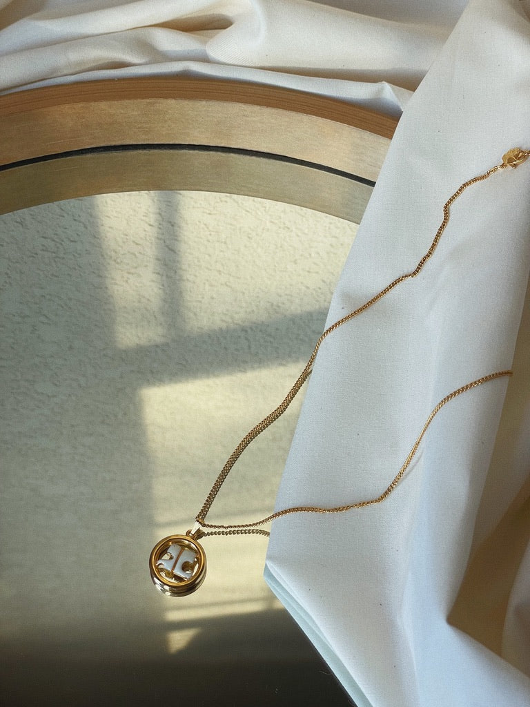 Courrèges 80’s Gold Pendant Necklace 145.00 Icarus Vintage