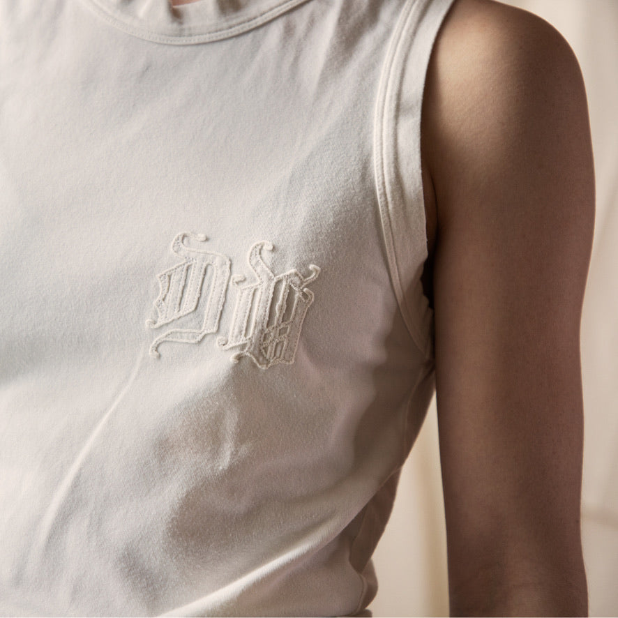 Versace S/S 2004 “DV” Gothic Initials Tank 175.00 Icarus Vintage