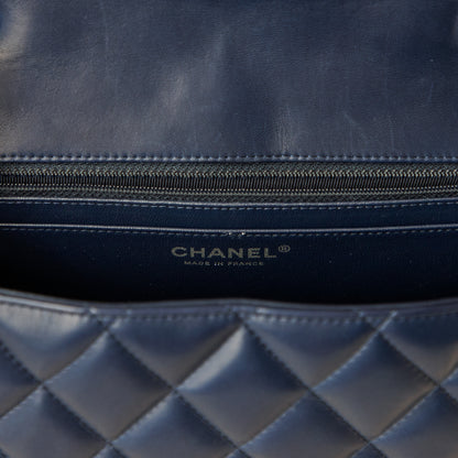 Chanel 2005 Navy Jumbo Lambskin Single Flap 6900.00 Icarus Vintage