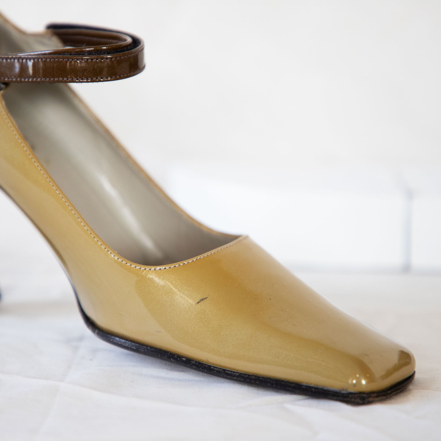 Prada FW 1998 Two-Tone Mary Jane Heels  Icarus Vintage