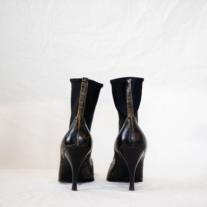 Miu Miu FW 2001 Cracked Leather Pumps  Icarus Vintage