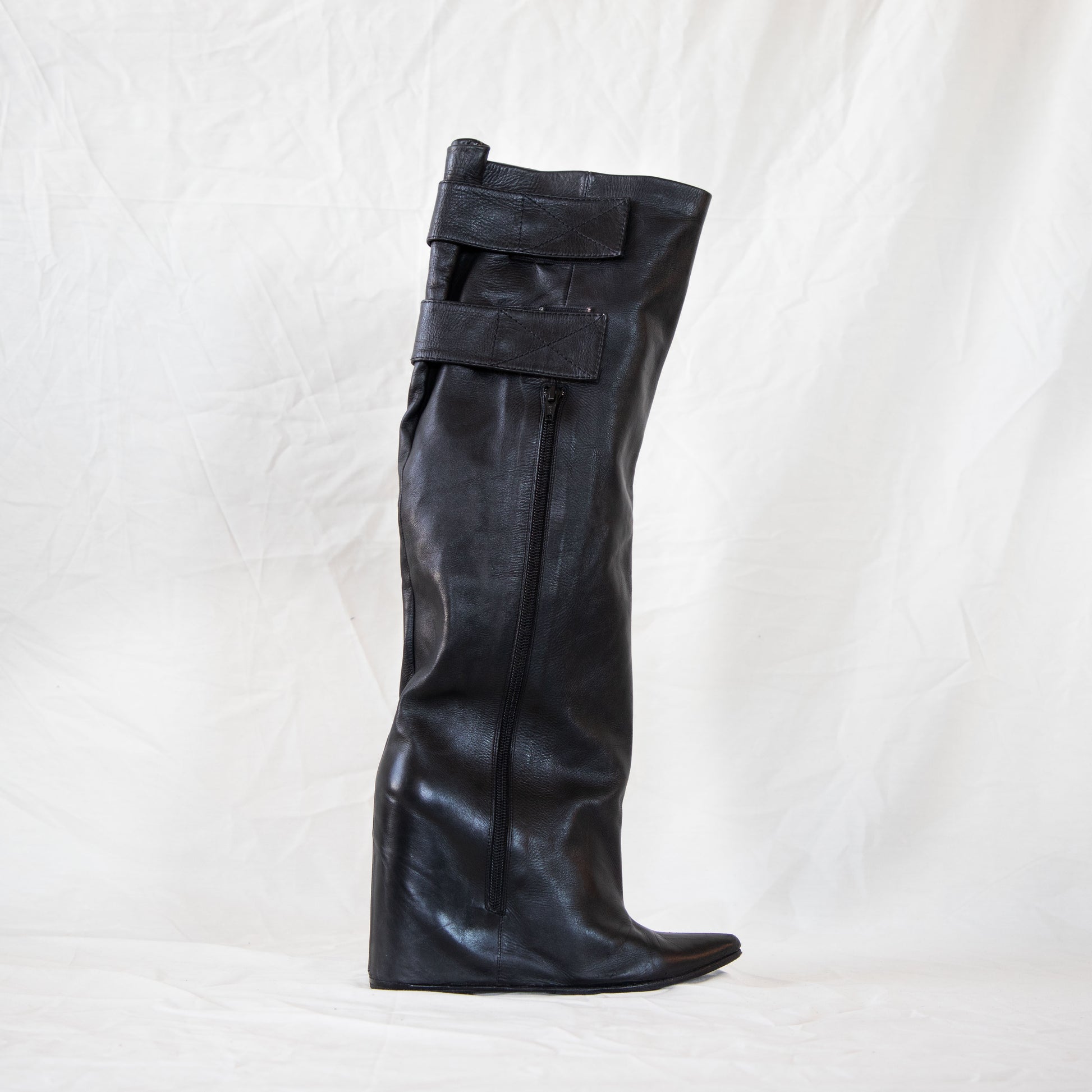 Balenciaga Pre-Fall 2008 'Astrogirl' Boots  Icarus Vintage