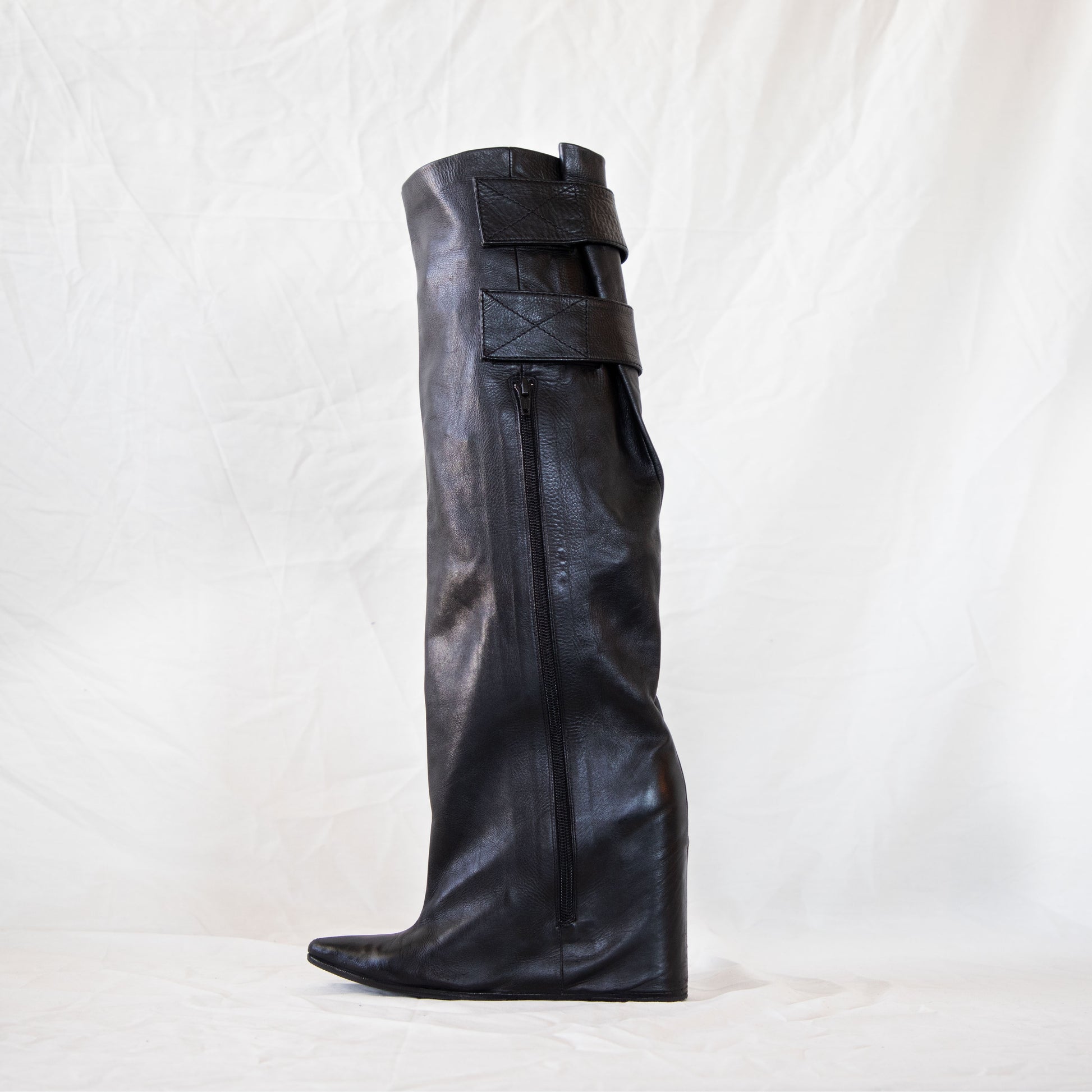 Balenciaga Pre-Fall 2008 'Astrogirl' Boots  Icarus Vintage