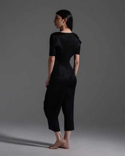 Pleats Please Black Cropped Trousers  Icarus Vintage
