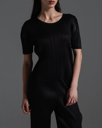 Pleats Please Black Short Sleeve Top  Icarus Vintage