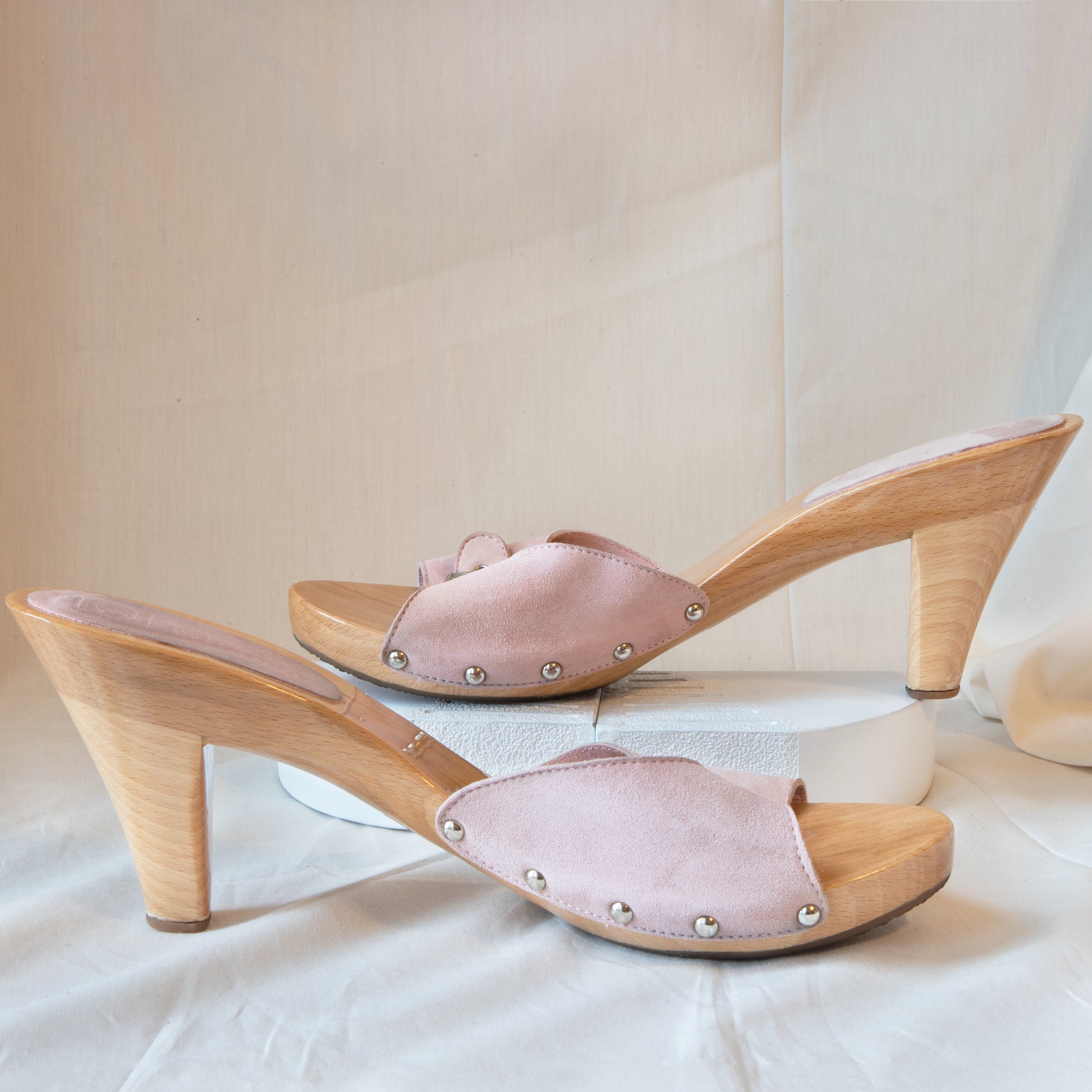 Chanel SS 2005 Pink Suede Wooden Mules 375.00 Icarus Vintage